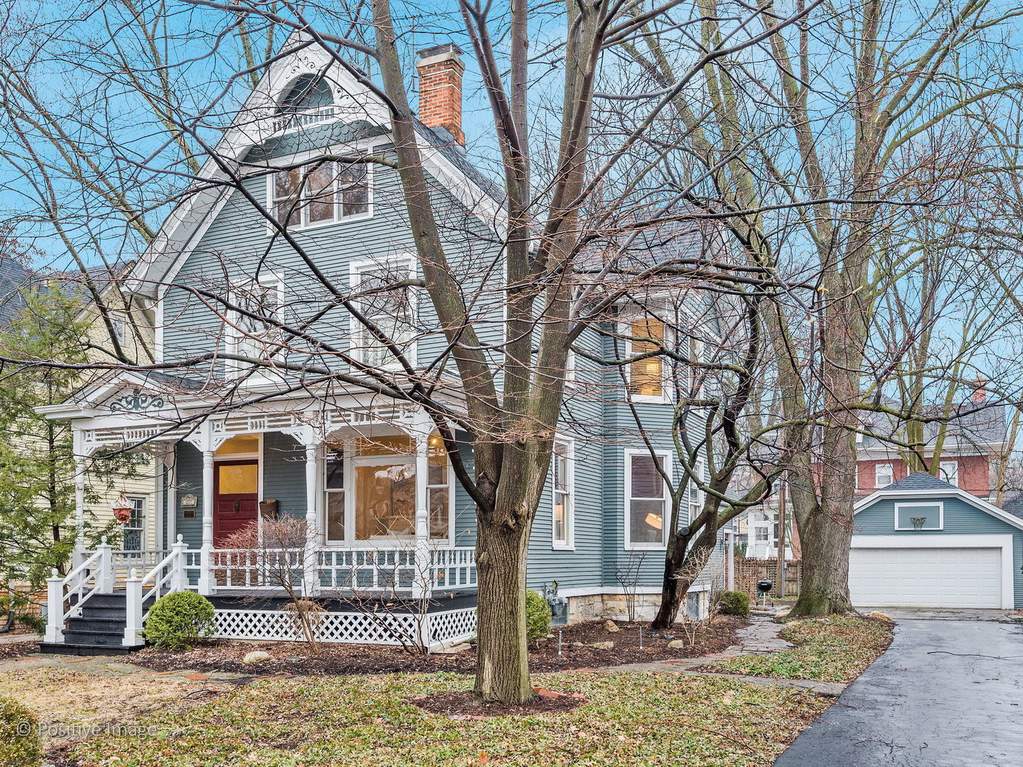 Property photo of 27 Blaine Street in HINSDALE, Illinois