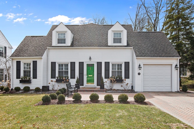 Property photo of 118 The Lane in Hinsdale, Illinois