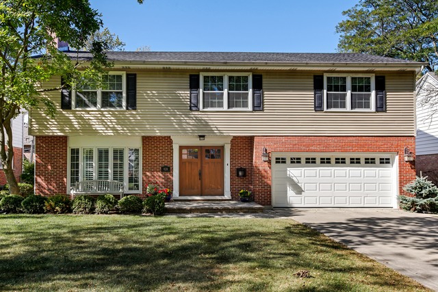 Property photo of 928 S Bruner Street in HINSDALE, Illinois