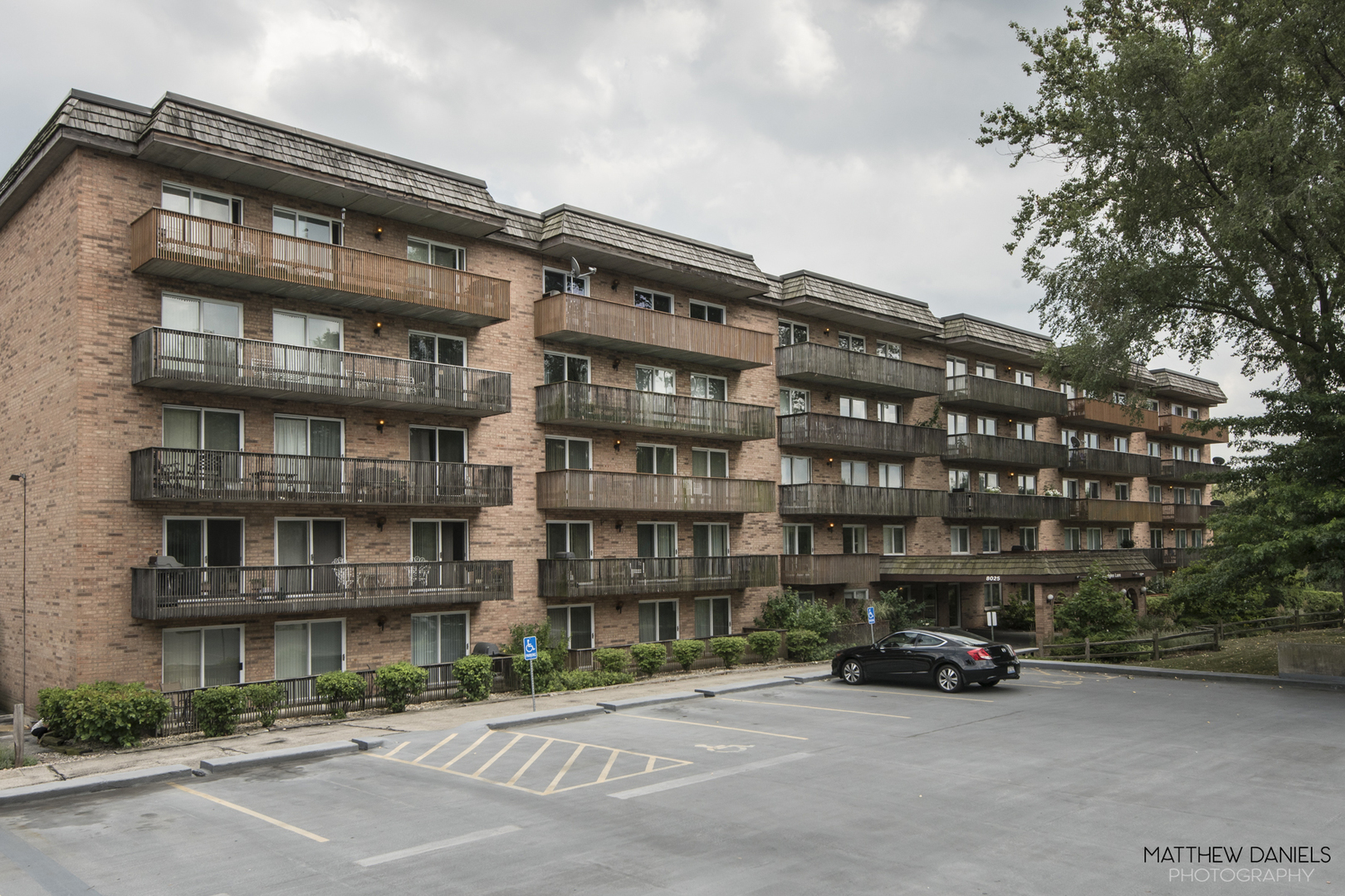 Property photo of 8025 Woodglen Lane #502 in DOWNERS GROVE, Illinois