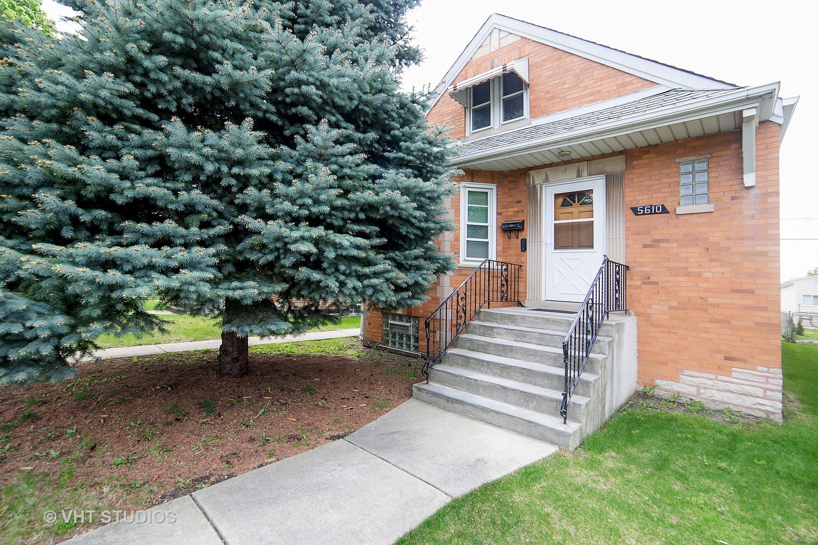 Property photo of 5610 S Austin Avenue in CHICAGO, Illinois