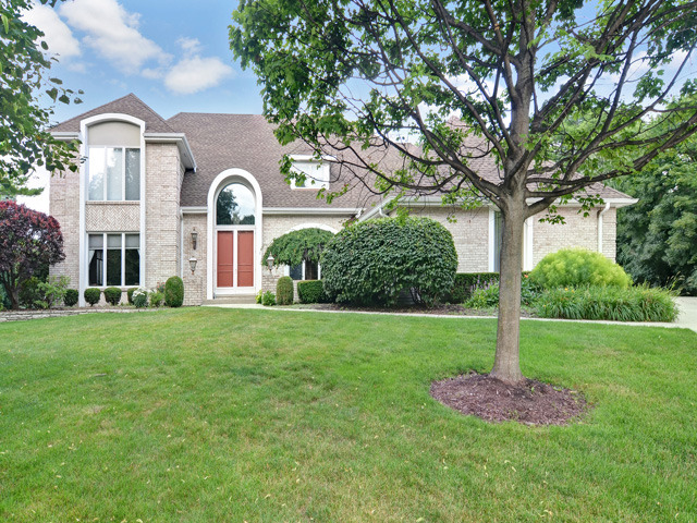 Property photo of 60 Dougshire Court in BURR RIDGE, Illinois