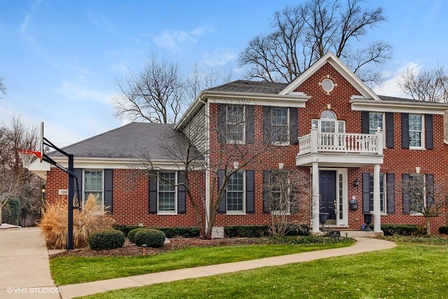 Property photo of 128 Woodstock Avenue in CLARENDON HILLS, Illinois