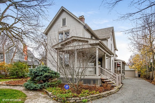 Property photo of 217 W Hickory Street in Hinsdale, Illinois