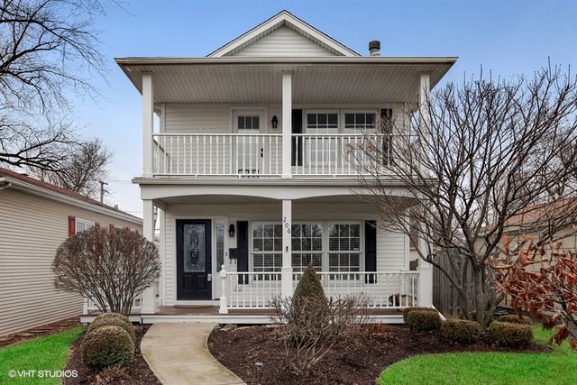 Property photo of 206 W Burlington Avenue in WESTMONT, Illinois