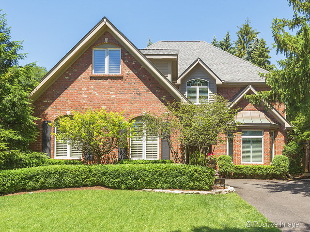 Property photo of 48 Chestnut Avenue in CLARENDON HILLS, Illinois
