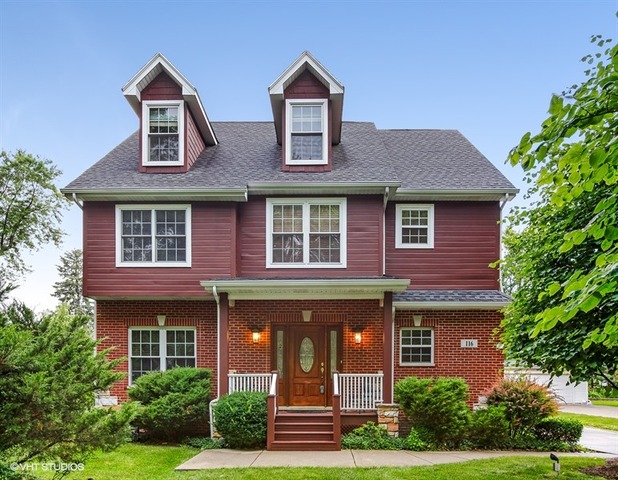 Property photo of 116 Hiawatha Drive in CLARENDON HILLS, Illinois