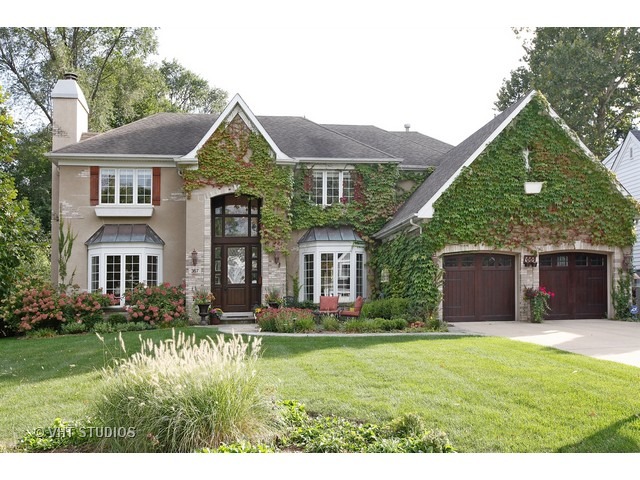 Property photo of 367 Ruby Street in CLARENDON HILLS, Illinois