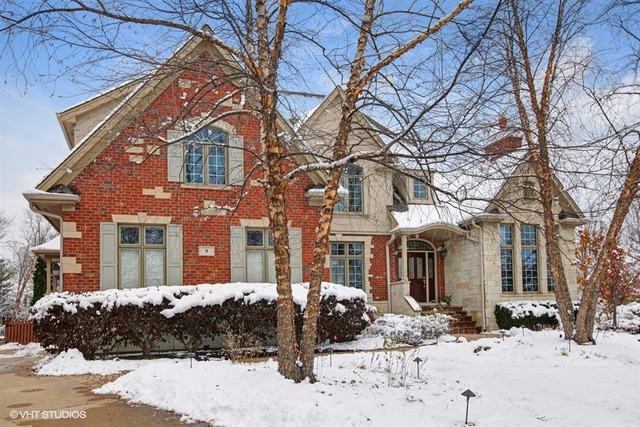 Property photo of 9 Andrew Court in BURR RIDGE, Illinois