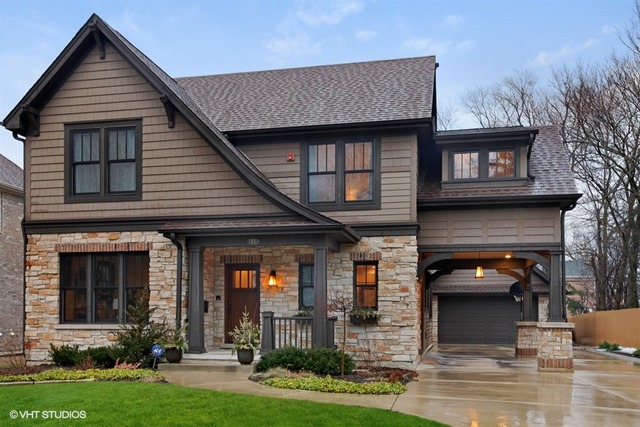 Property photo of 17 Hiawatha Drive in CLARENDON HILLS, Illinois