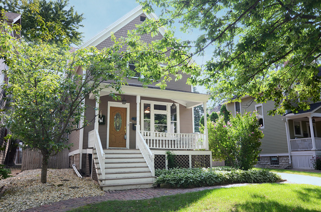 Property photo of 413 S Catherine Avenue in LA GRANGE, Illinois