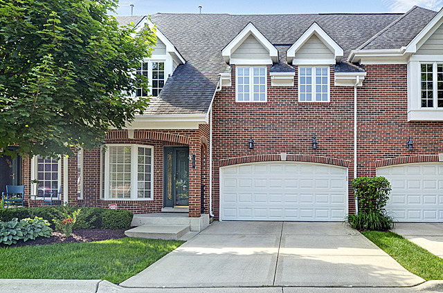 Property photo of 120 E Knighton Place #120 in ELMHURST, Illinois