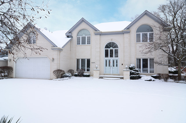 Property photo of 6225 Squire Lane in WILLOWBROOK, Illinois