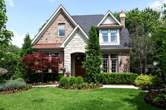 Property photo of 827 S Clay Street in HINSDALE, Illinois