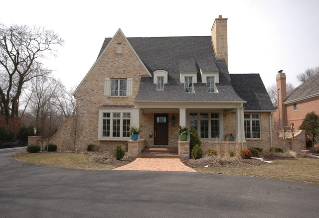 Property photo of 938 S Garfield Street in HINSDALE, Illinois