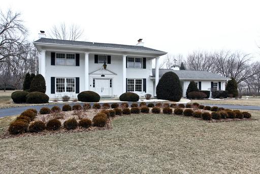 Property photo of 151 Post Road in BURR RIDGE, Illinois