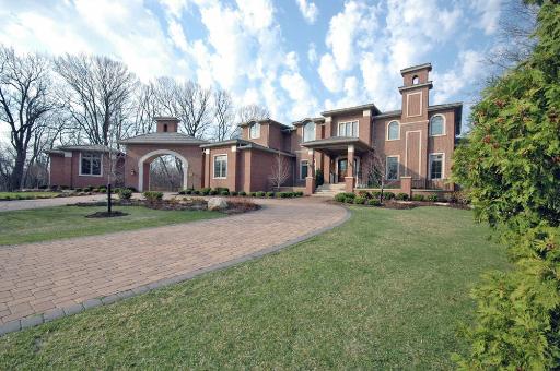 Property photo of 523 Wennes Court in OAK BROOK, Illinois