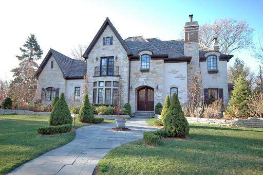 Property photo of 904 S Allmen Street in HINSDALE, Illinois