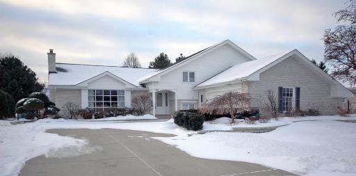 Property photo of 419 Woodgate Court in WILLOWBROOK, Illinois
