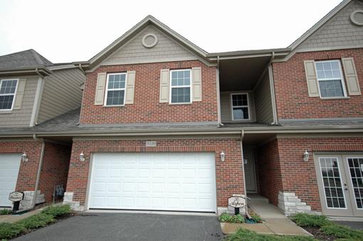 Property photo of 10s405 Carrington Circle #A in BURR RIDGE, Illinois