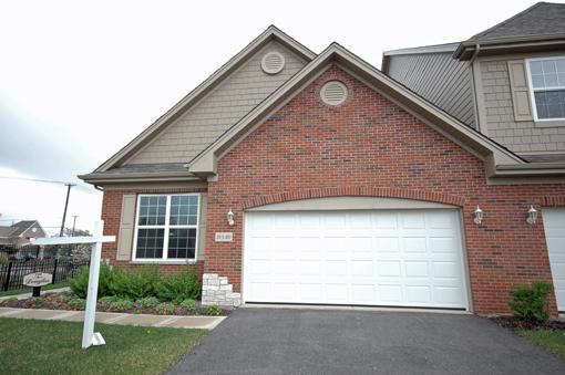 Property photo of 10s401 Carrington Circle #D in BURR RIDGE, Illinois