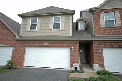 Property photo of 10s403 Carrington Circle #B in BURR RIDGE, Illinois