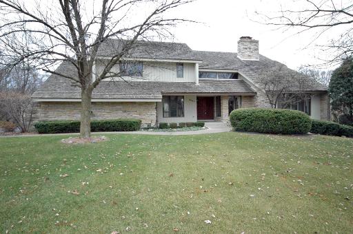 Property photo of 8741 Wedgewood Drive in BURR RIDGE, Illinois