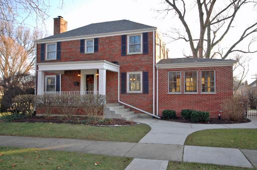 Property photo of 800 S Ashland Avenue in LA GRANGE, Illinois