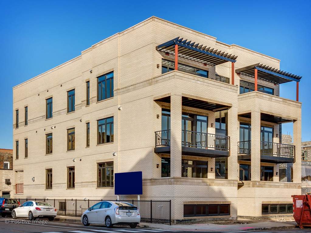 Property photo of 1370 W Walton Street #2E in Chicago, Illinois