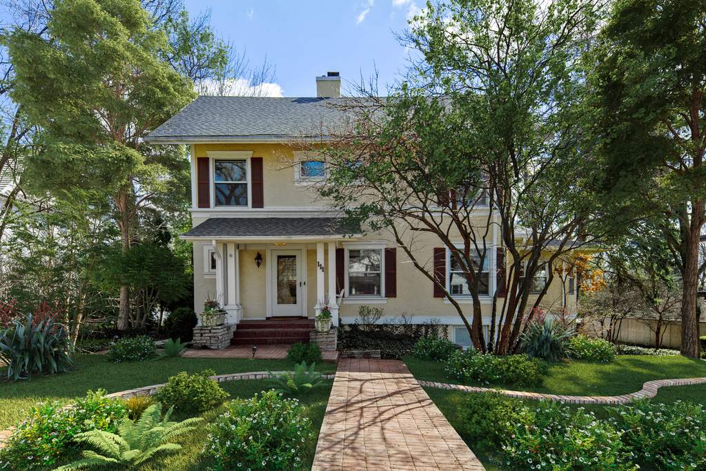 Property photo of 111 N Grant Street in Hinsdale, Illinois