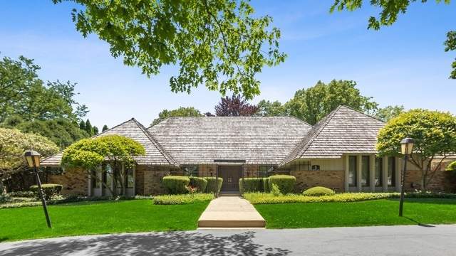 Property photo of 5 Heather Lane in Oak Brook, Illinois