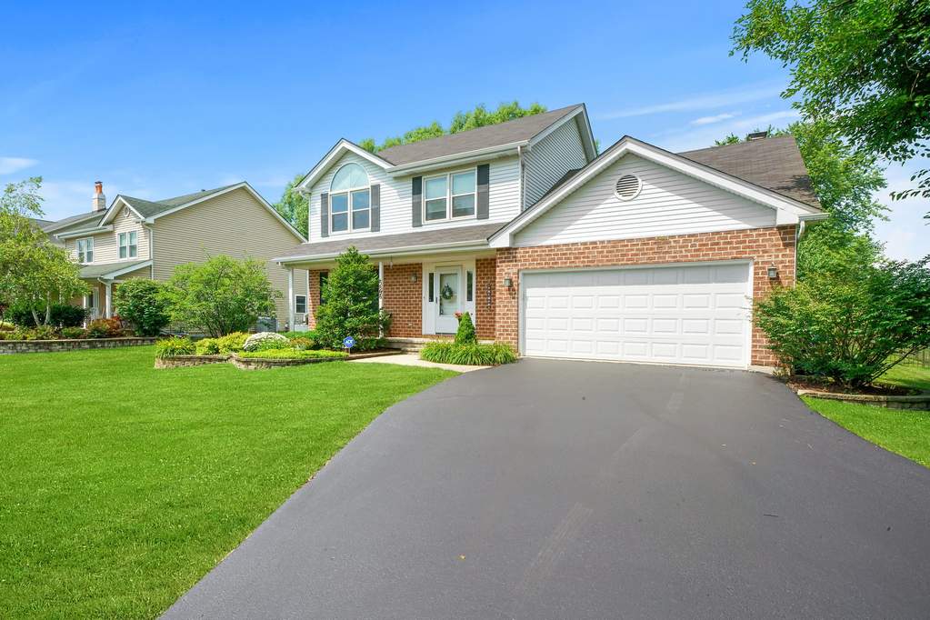 Property photo of 5808 Bentley Avenue in Clarendon Hills, Illinois