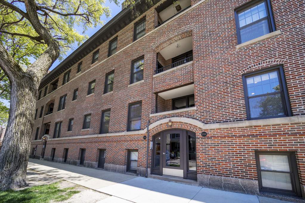 Property photo of 2701 N Wilton Avenue #1 in Chicago, Illinois