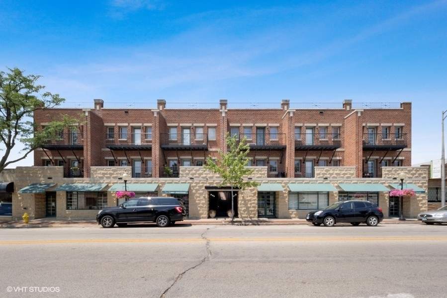 Property photo of 210 N Cass Avenue #6 in Westmont, Illinois