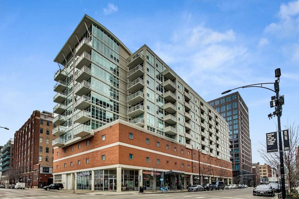 Property photo of 909 W Washington Boulevard #1012 in Chicago, Illinois