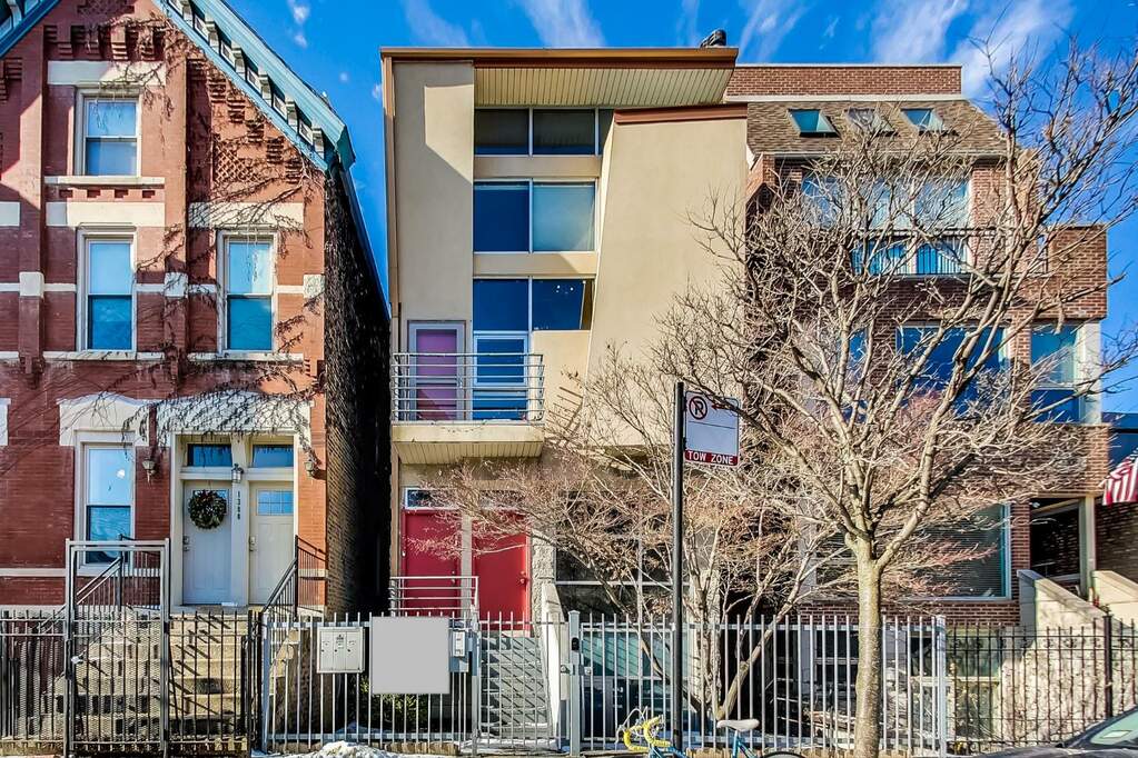 Property photo of 1302 N Greenview Avenue #3 in Chicago, Illinois