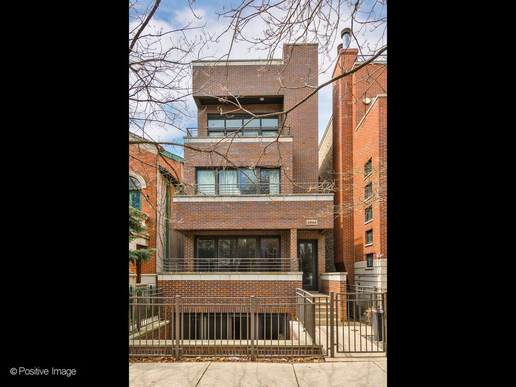 Property photo of 1044 N Wolcott Avenue #3 in Chicago, Illinois