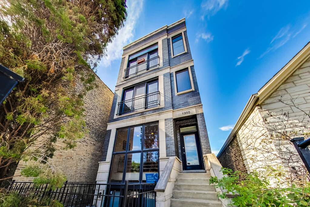 Property photo of 1950 W Armitage Avenue #3 in Chicago, Illinois