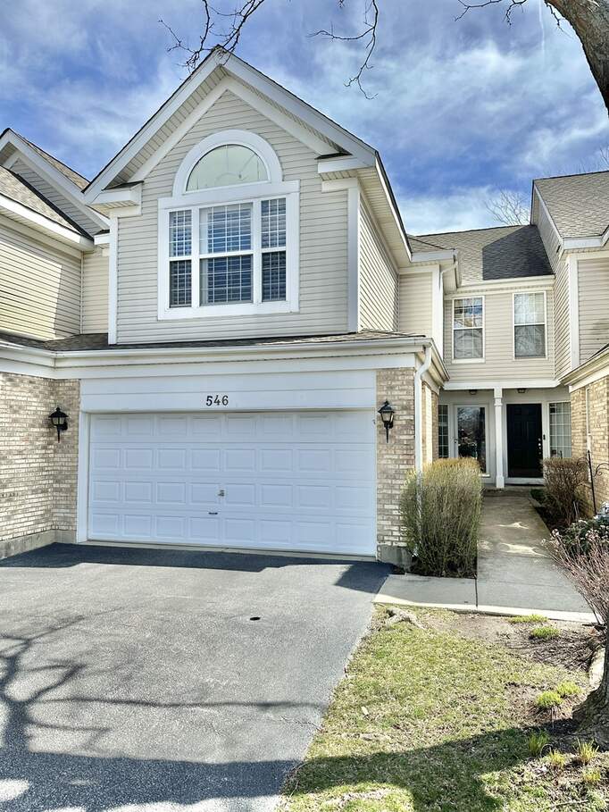 Property photo of 546 Citadel Circle in Westmont, Illinois