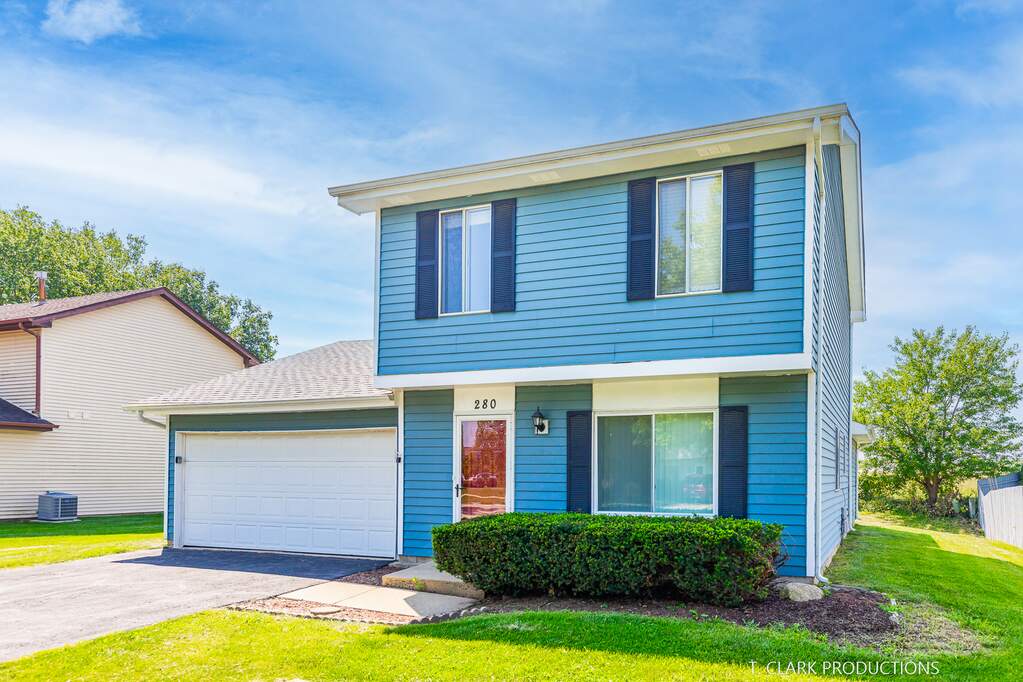Property photo of 280 Westbrook Circle in Naperville, Illinois