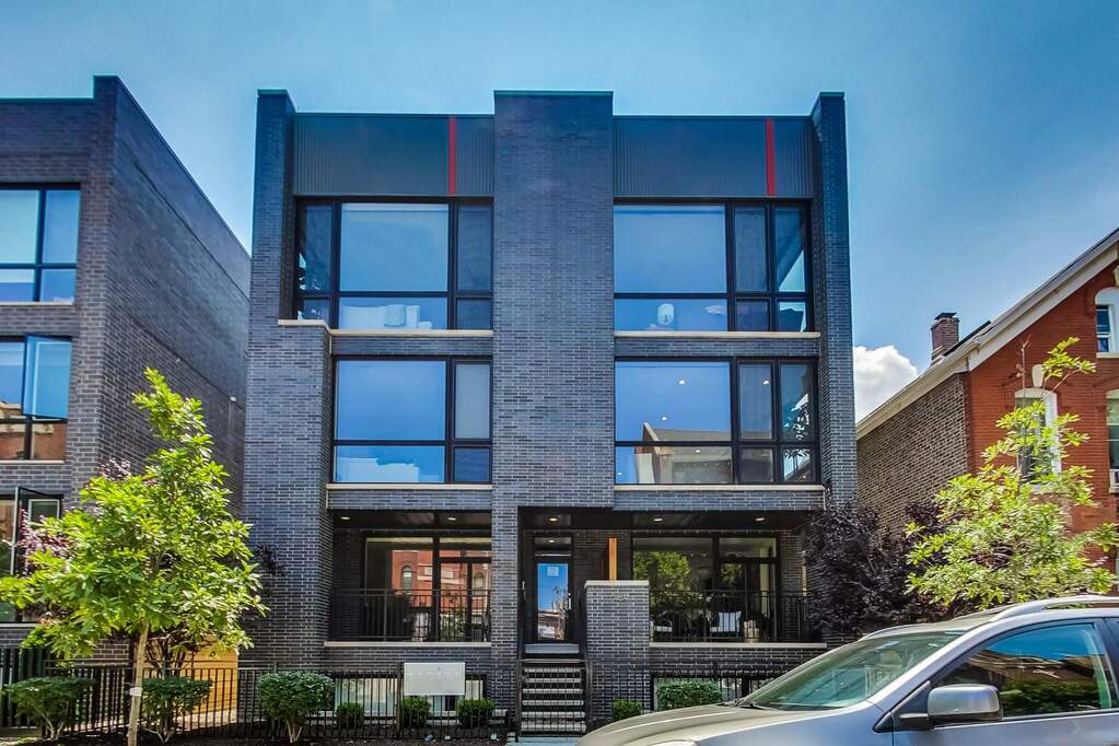 Property photo of 1459 W Superior Street #2W in Chicago, Illinois