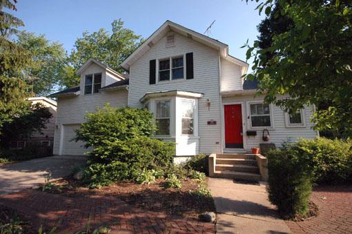Property photo of 743 Town Place in Hinsdale, Illinois