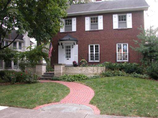 Property photo of 352 Ravine Road in Hinsdale, Illinois
