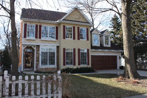 Property photo of 504 Carleton Avenue in Glen Ellyn, Illinois