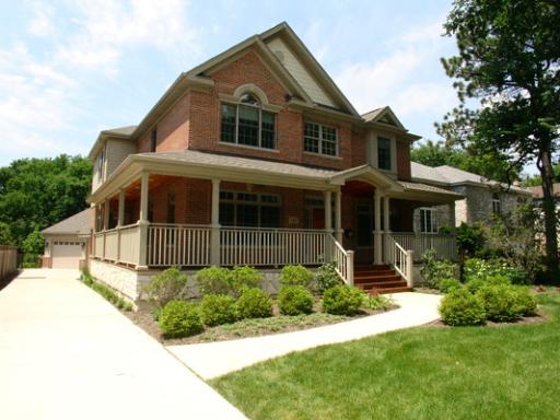Property photo of 560 S Sunnyside Avenue in Elmhurst, Illinois