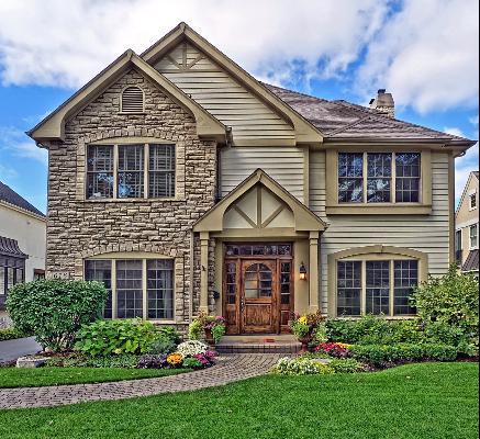 Property photo of 616 S Bruner Street in Hinsdale, Illinois