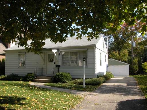 Property photo of 625 S Monroe Street in Hinsdale, Illinois