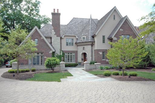 Property photo of 620 Woodland Avenue in Hinsdale, Illinois