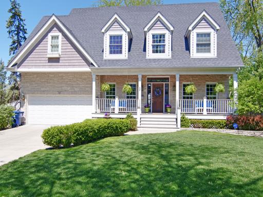 Property photo of 350 Ridge Avenue in Clarendon Hills, Illinois