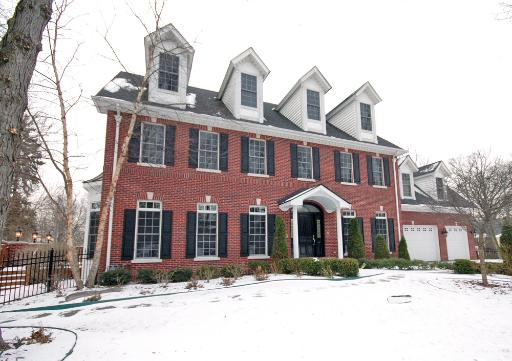 Property photo of 203 The Lane Avenue in Hinsdale, Illinois